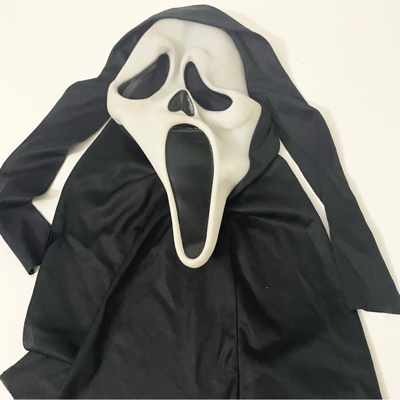 Ghost Face Scream Easter Unlimited Glow In The Dark Mask Halloween - Picture 15 of 15